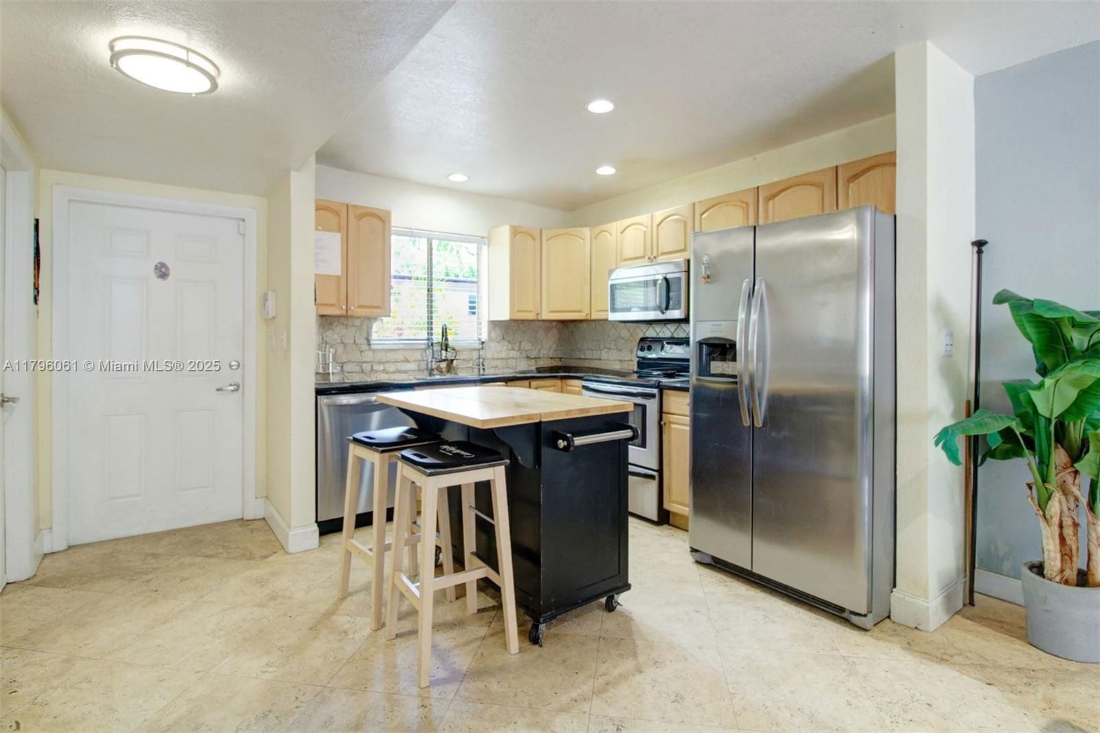 Real estate property located at 3321 Farragut St #7D, Broward, Hollywood Gardens Condomi, Hollywood, FL