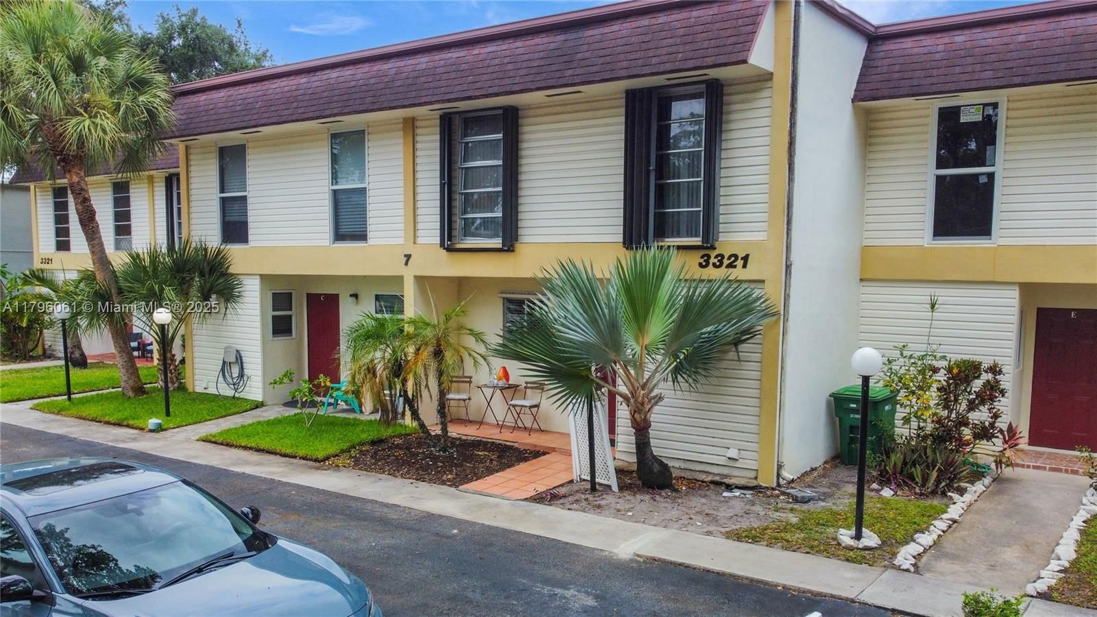 Real estate property located at 3321 Farragut St #7D, Broward, Hollywood Gardens Condomi, Hollywood, FL