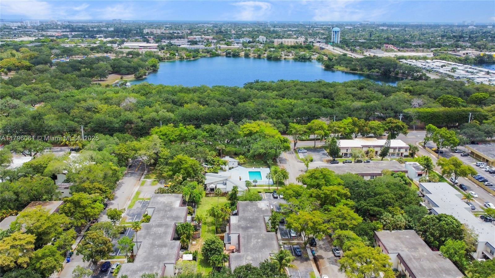 Real estate property located at 3321 Farragut St #7D, Broward, Hollywood Gardens Condomi, Hollywood, FL