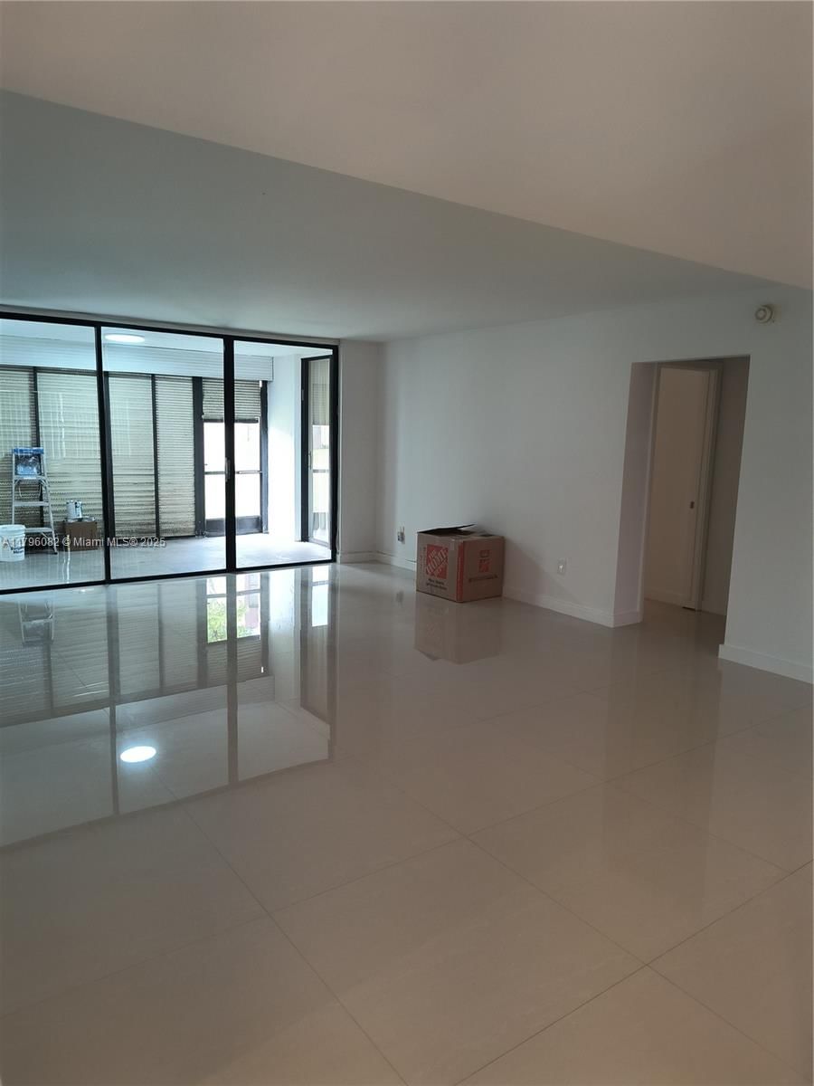 Real estate property located at 20841 San Simeon Way #104, Miami-dade, Fairview Of Calf Cl Condo, Miami, FL