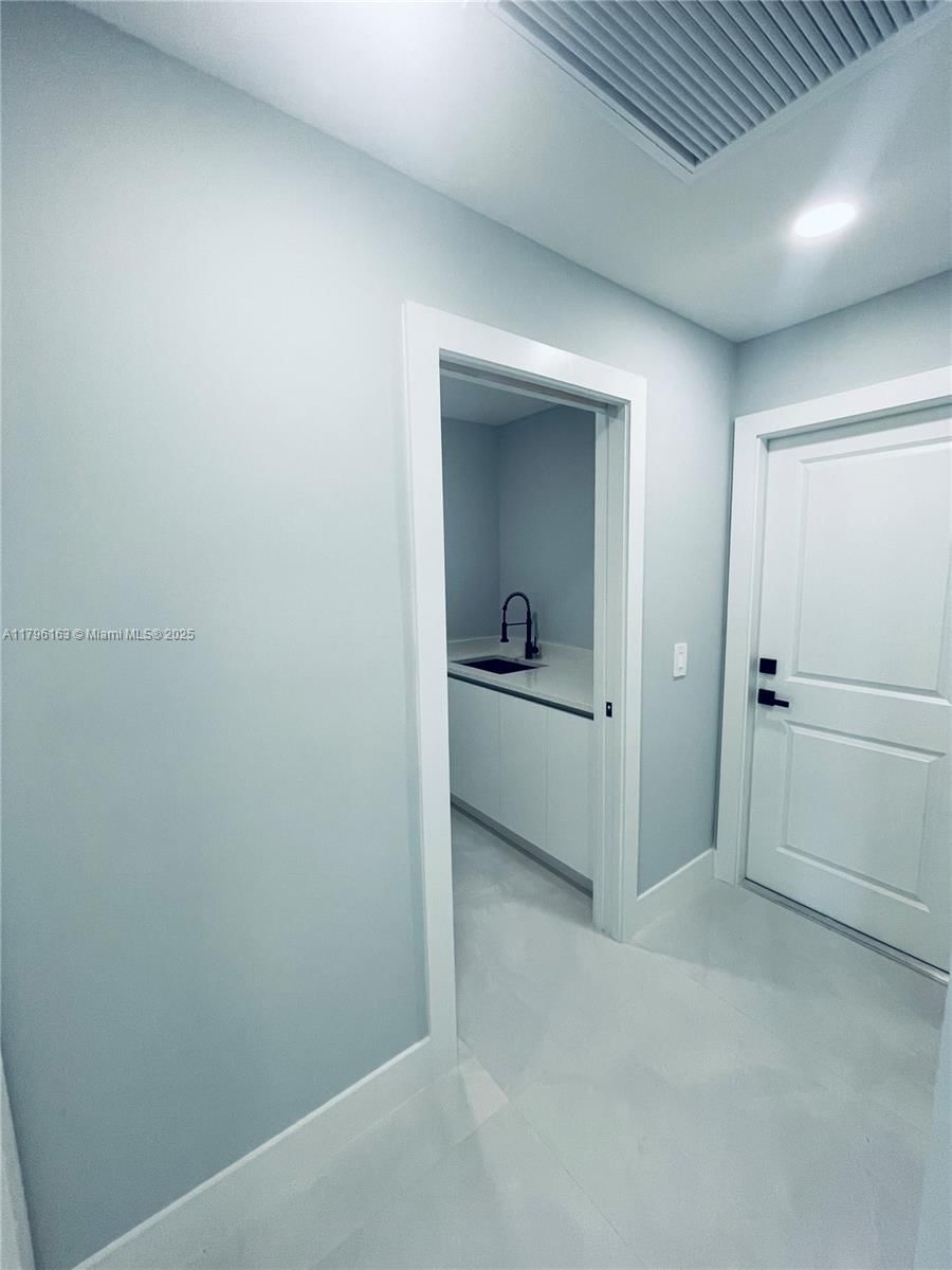Real estate property located at 1211 Gerald Ave, Lee, Lee County Unincorporated, Lehigh Acres, FL