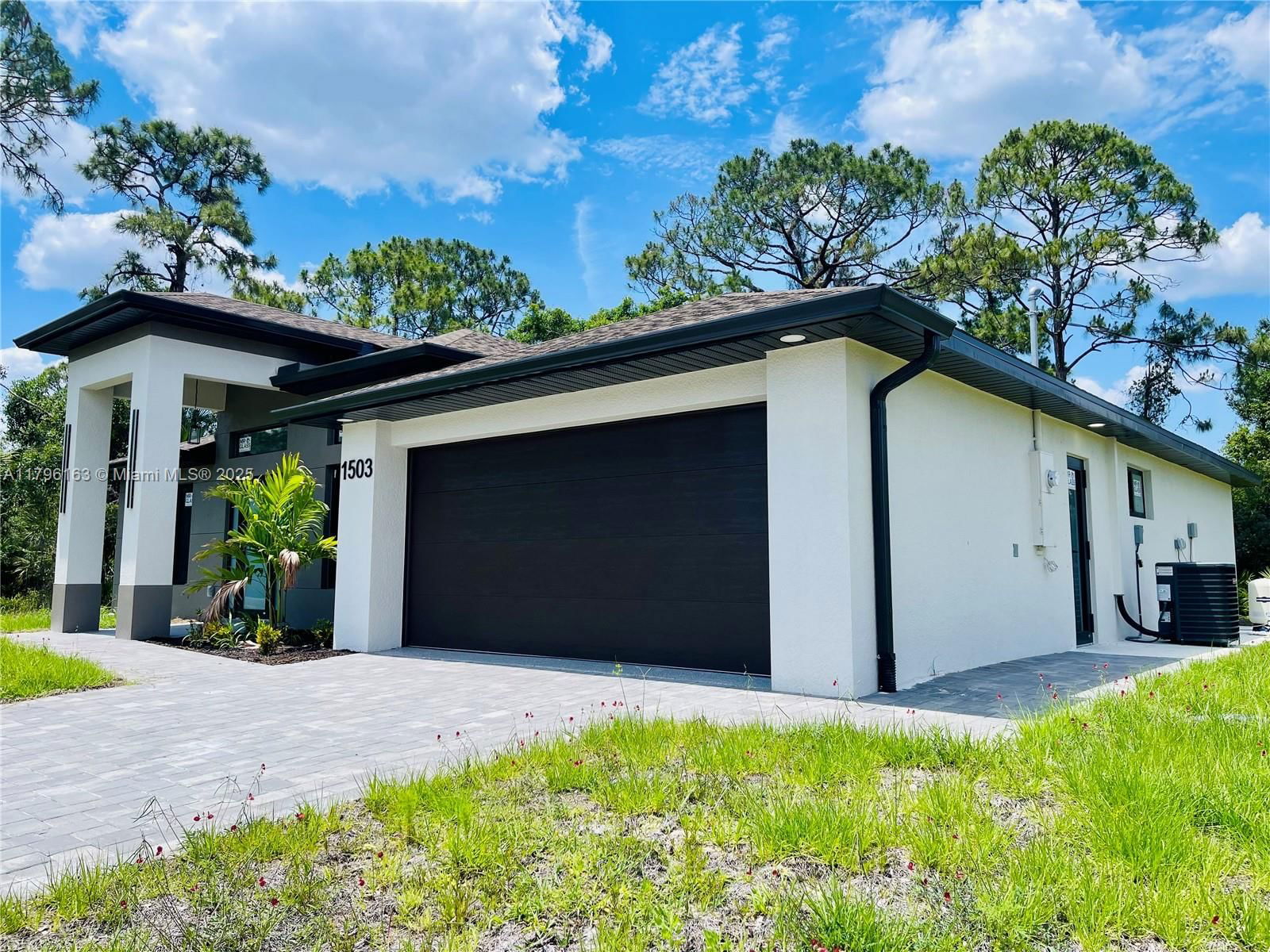 Real estate property located at 1211 Gerald Ave, Lee, Lee County Unincorporated, Lehigh Acres, FL