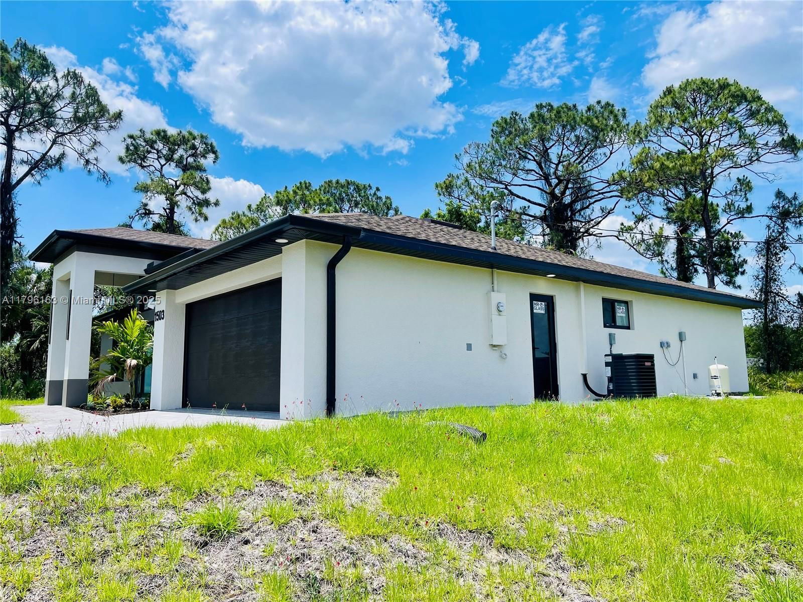 Real estate property located at 1211 Gerald Ave, Lee, Lee County Unincorporated, Lehigh Acres, FL