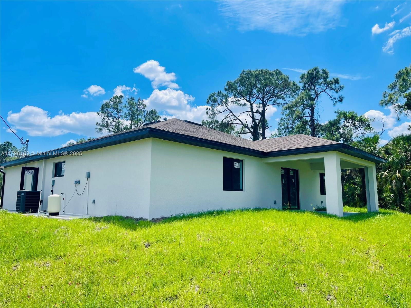 Real estate property located at 1211 Gerald Ave, Lee, Lee County Unincorporated, Lehigh Acres, FL