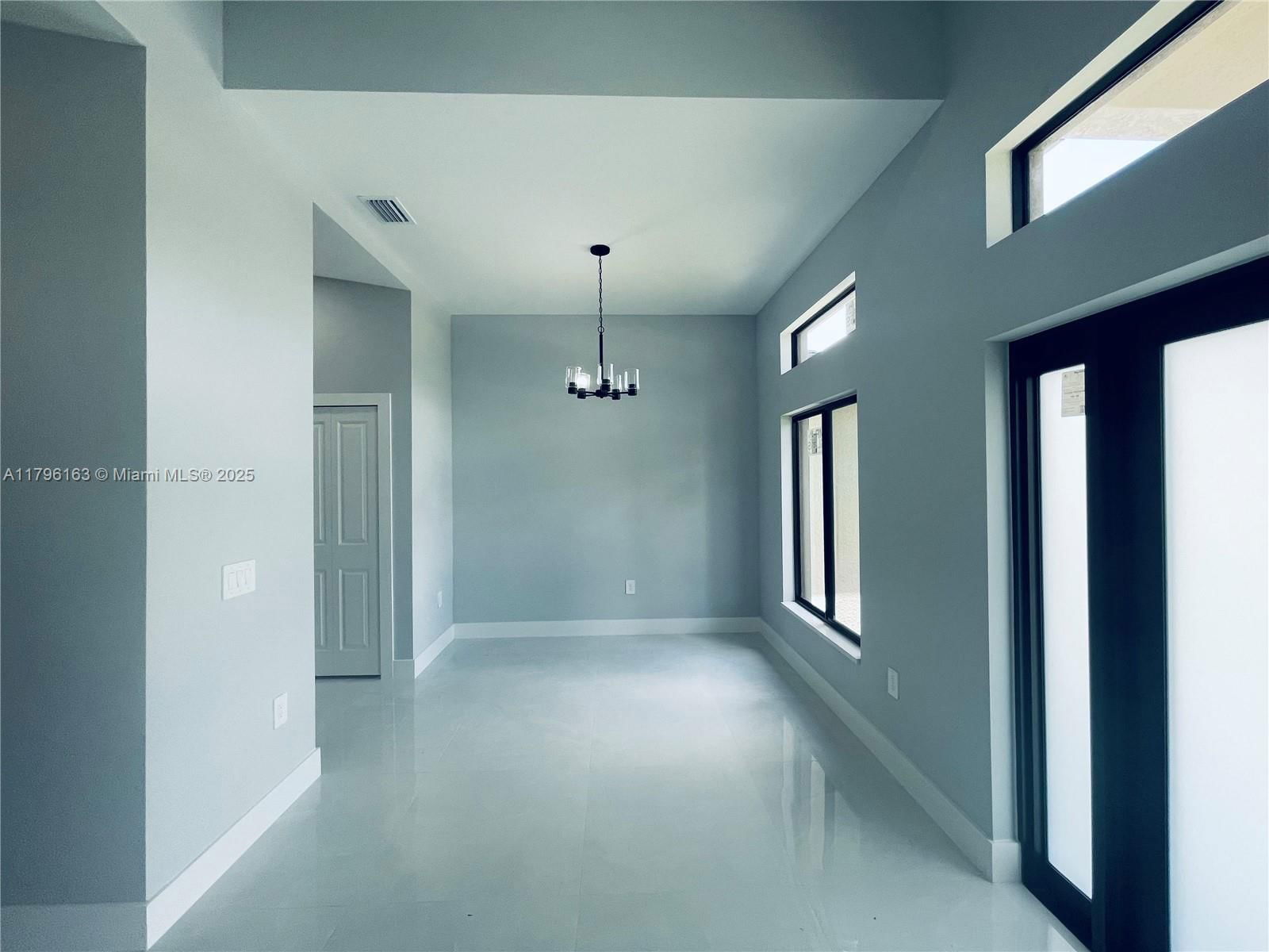 Real estate property located at 1211 Gerald Ave, Lee, Lee County Unincorporated, Lehigh Acres, FL