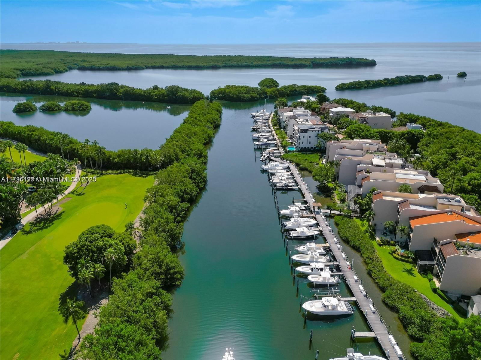 Real estate property located at 6200 152nd St, Miami-dade, Royal Hrb Yacht Cl Marina, Palmetto Bay, FL