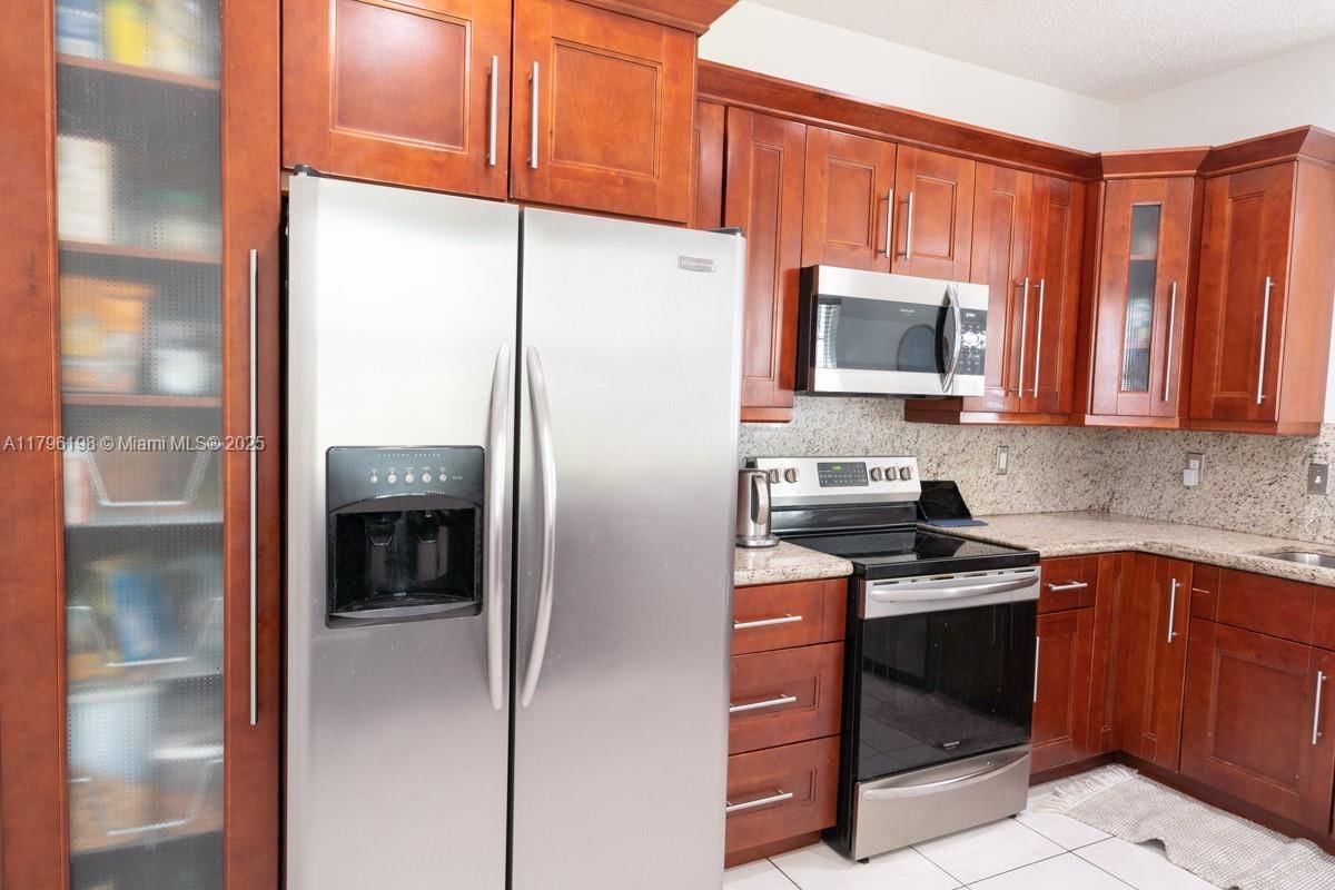 Real estate property located at 1999 Madeira Dr, Broward, Sectors 3 & 4 Boundary Pl, Weston, FL