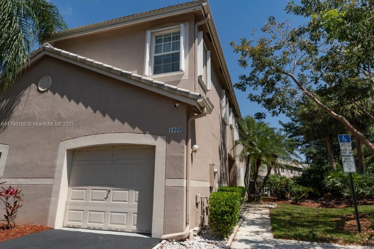 Real estate property located at 1999 Madeira Dr, Broward, Sectors 3 & 4 Boundary Pl, Weston, FL