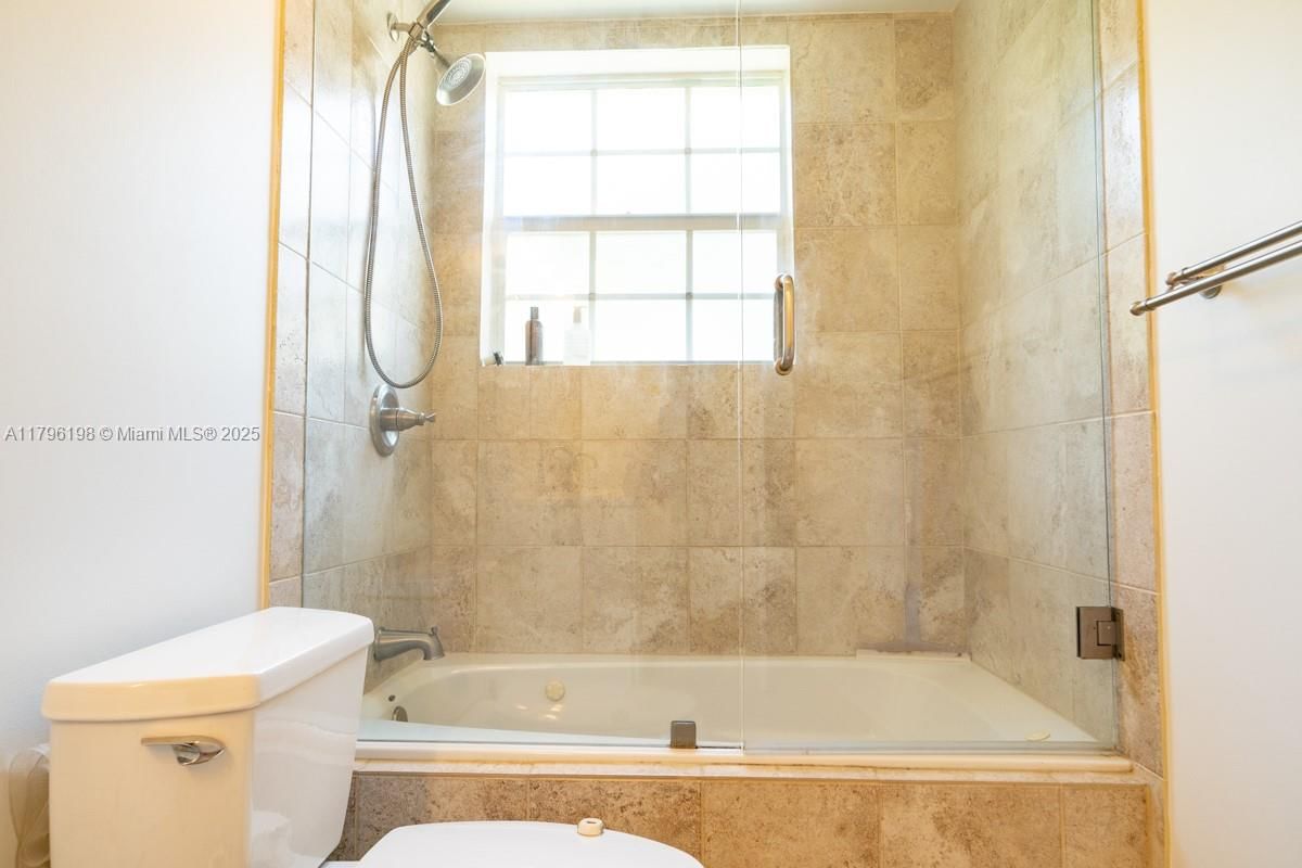 Real estate property located at 1999 Madeira Dr, Broward, Sectors 3 & 4 Boundary Pl, Weston, FL