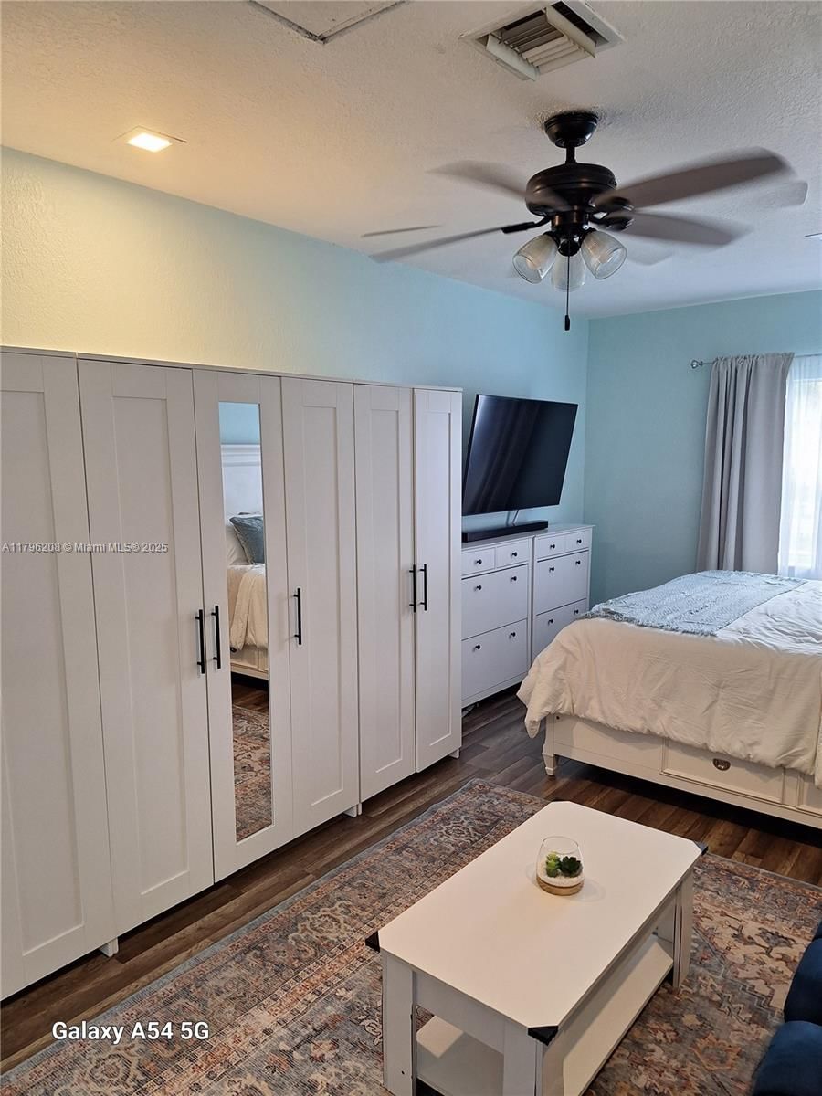 Real estate property located at 423 80th Ave, Broward, North Lauderdale Village, North Lauderdale, FL