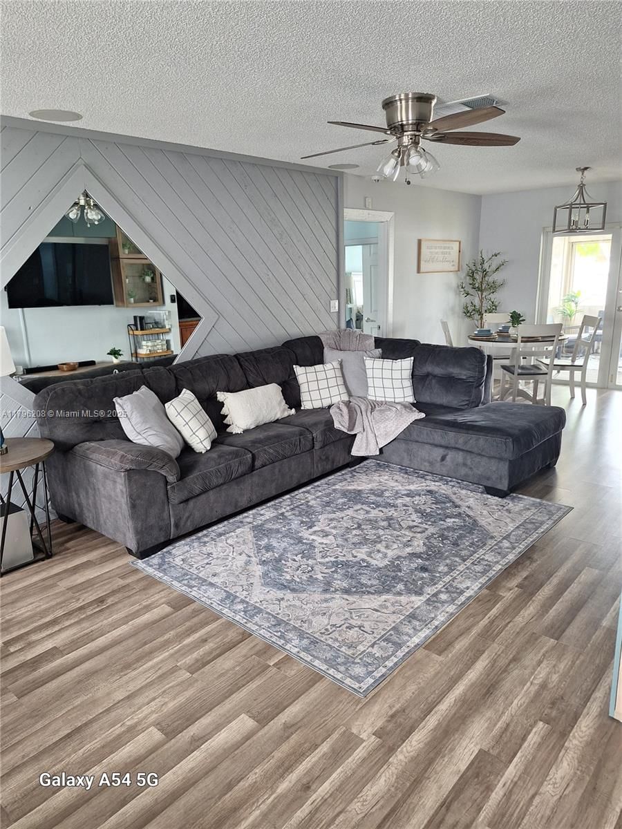 Real estate property located at 423 80th Ave, Broward, North Lauderdale Village, North Lauderdale, FL
