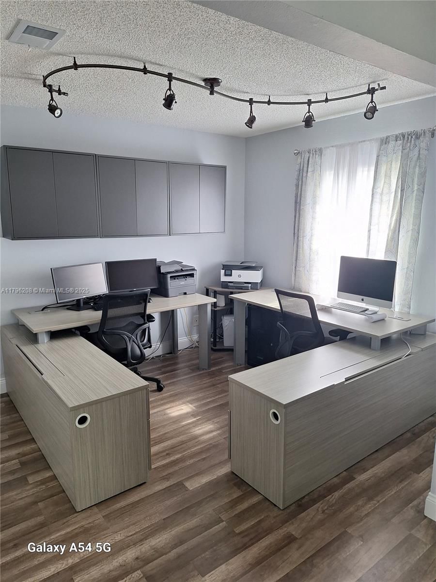 Real estate property located at 423 80th Ave, Broward, North Lauderdale Village, North Lauderdale, FL