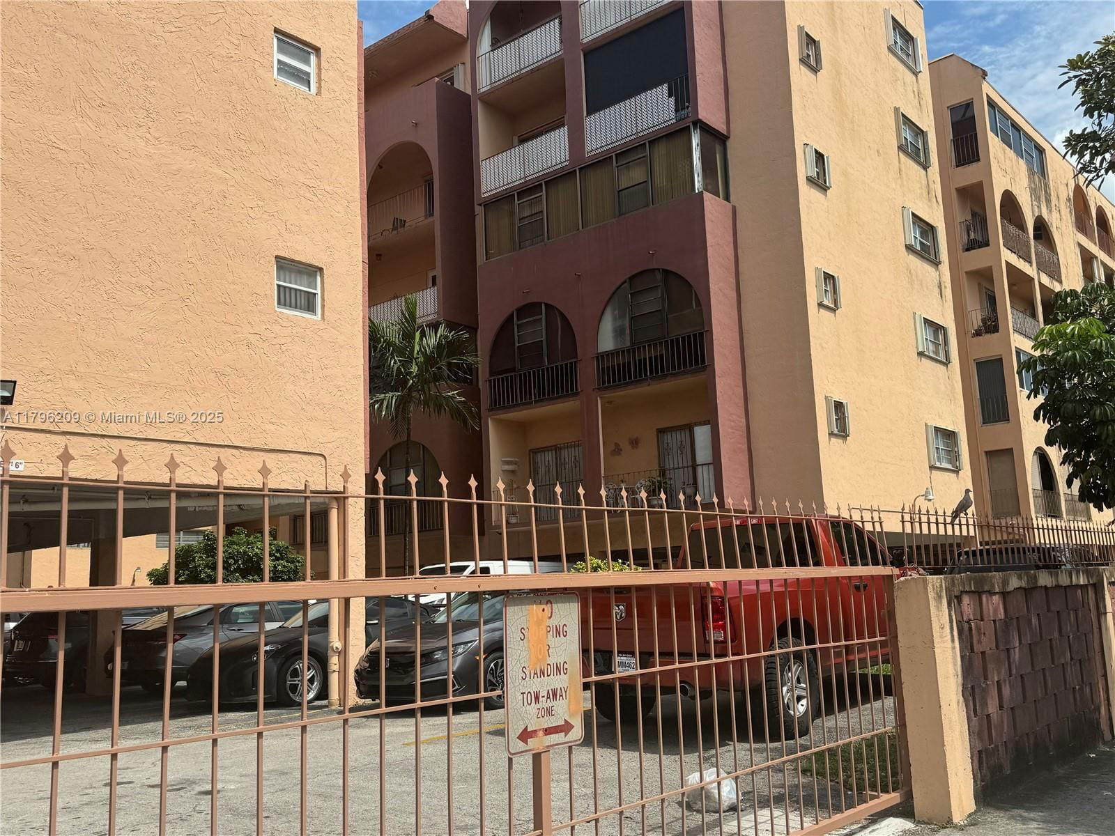 Real estate property located at 460 23rd St #419, Miami-dade, Golden Gate Condo Phase I, Hialeah, FL