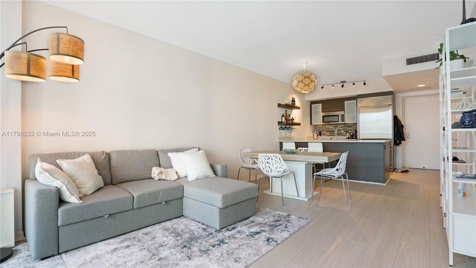 Real estate property located at 55 6th St #1804, Miami-dade, 500 Brickell West Condo, Miami, FL