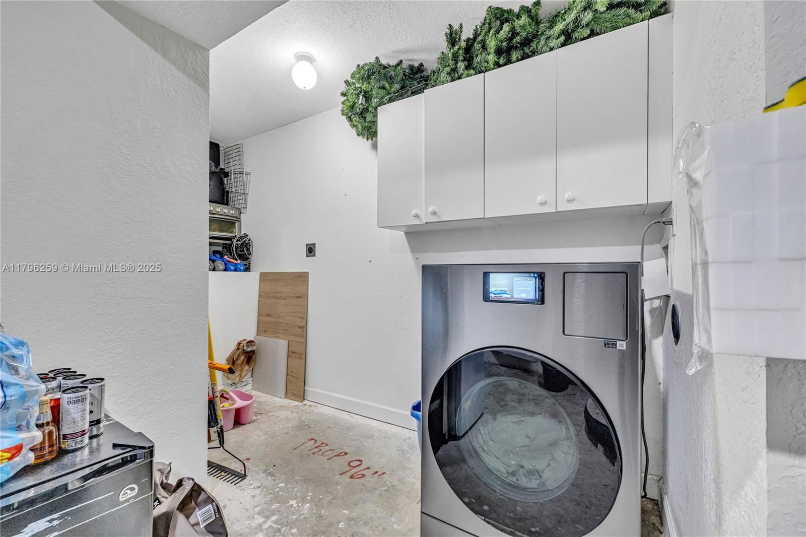 Real estate property located at 11615 71st St, Miami-dade, Doral Isles St Lucia, Doral, FL