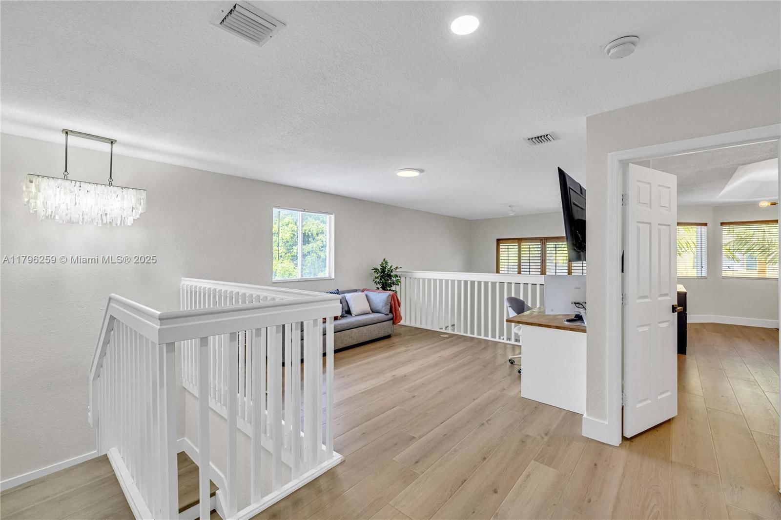 Real estate property located at 11615 71st St, Miami-dade, Doral Isles St Lucia, Doral, FL