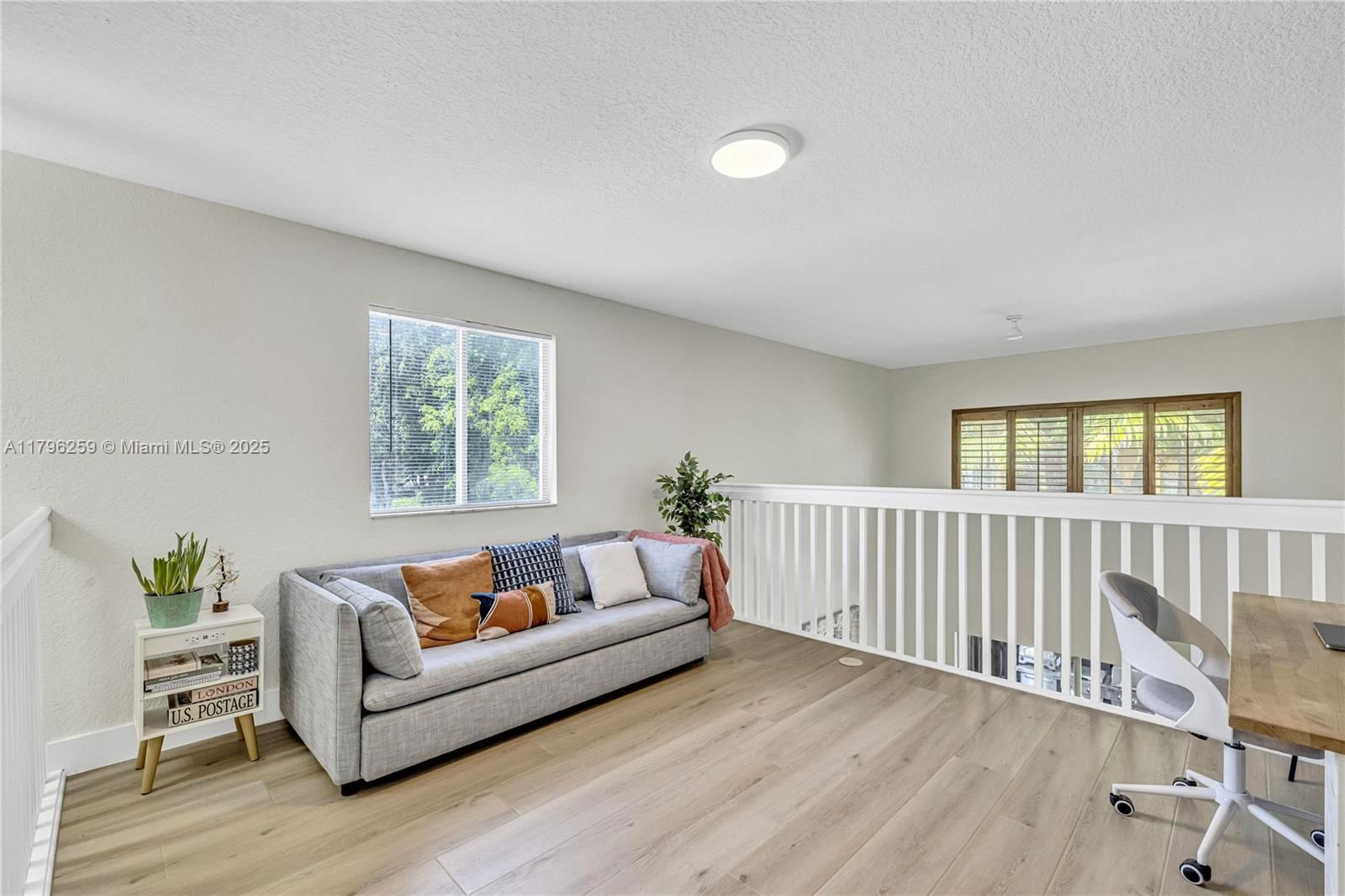 Real estate property located at 11615 71st St, Miami-dade, Doral Isles St Lucia, Doral, FL