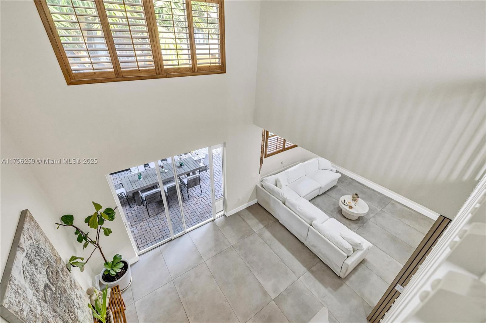 Real estate property located at 11615 71st St, Miami-dade, Doral Isles St Lucia, Doral, FL