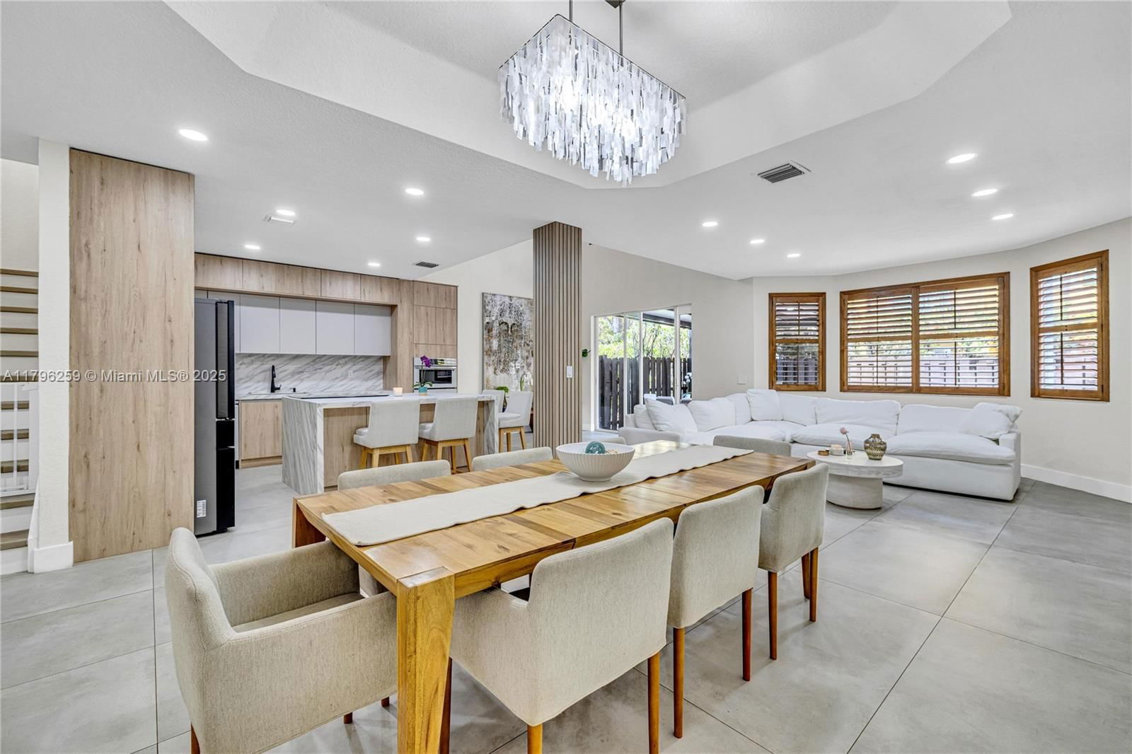 Real estate property located at 11615 71st St, Miami-dade, Doral Isles St Lucia, Doral, FL