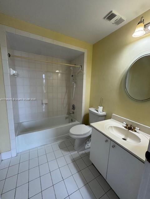 Real estate property located at 7400 20th Ave #326, Miami-dade, Royal Palms Condo, Hialeah, FL