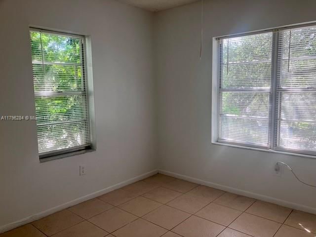 Real estate property located at 3698 William Ave #5, Miami-dade, Douglas William Village, Miami, FL
