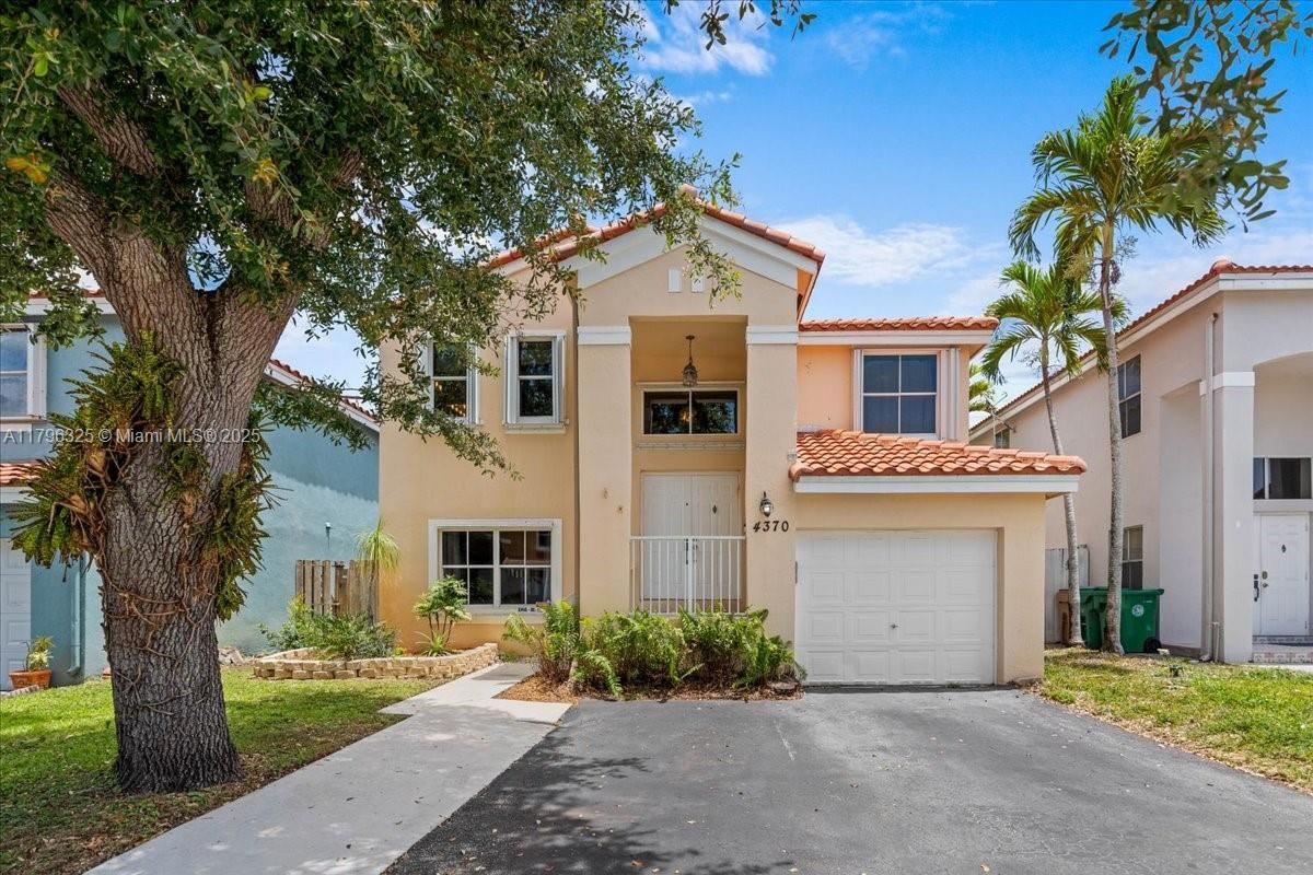 Real estate property located at 4370 82nd Way, Broward, Orange Drive-pine Island, Davie, FL