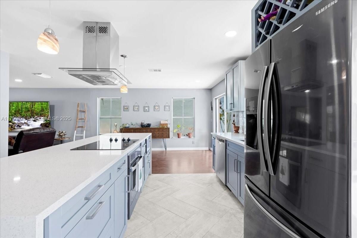 Real estate property located at 4370 82nd Way, Broward, Orange Drive-pine Island, Davie, FL
