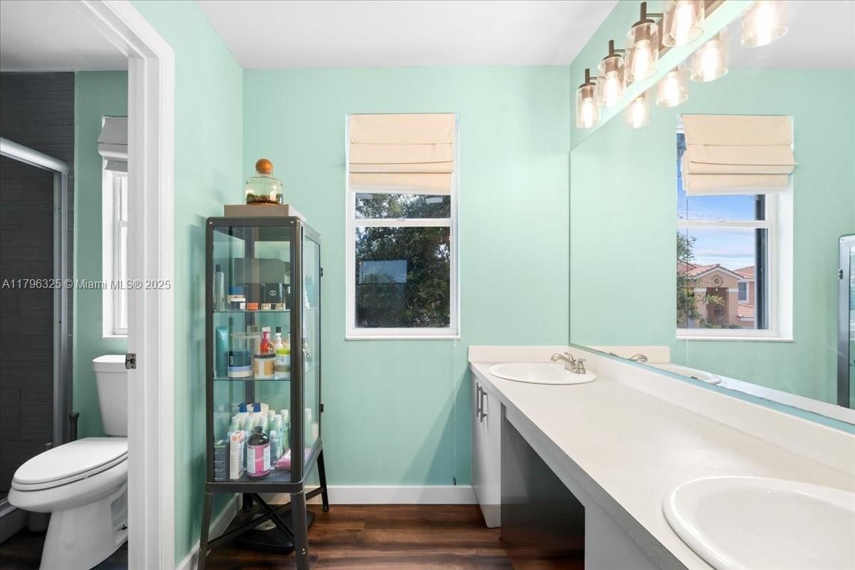 Real estate property located at 4370 82nd Way, Broward, Orange Drive-pine Island, Davie, FL