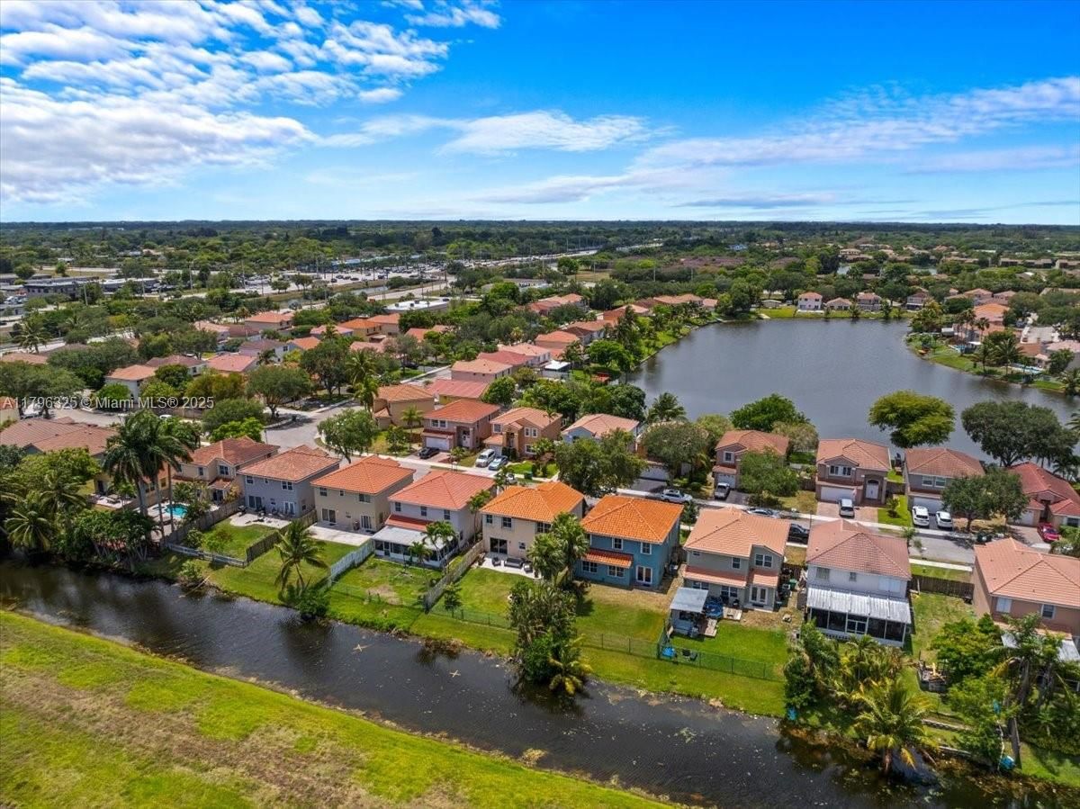 Real estate property located at 4370 82nd Way, Broward, Orange Drive-pine Island, Davie, FL