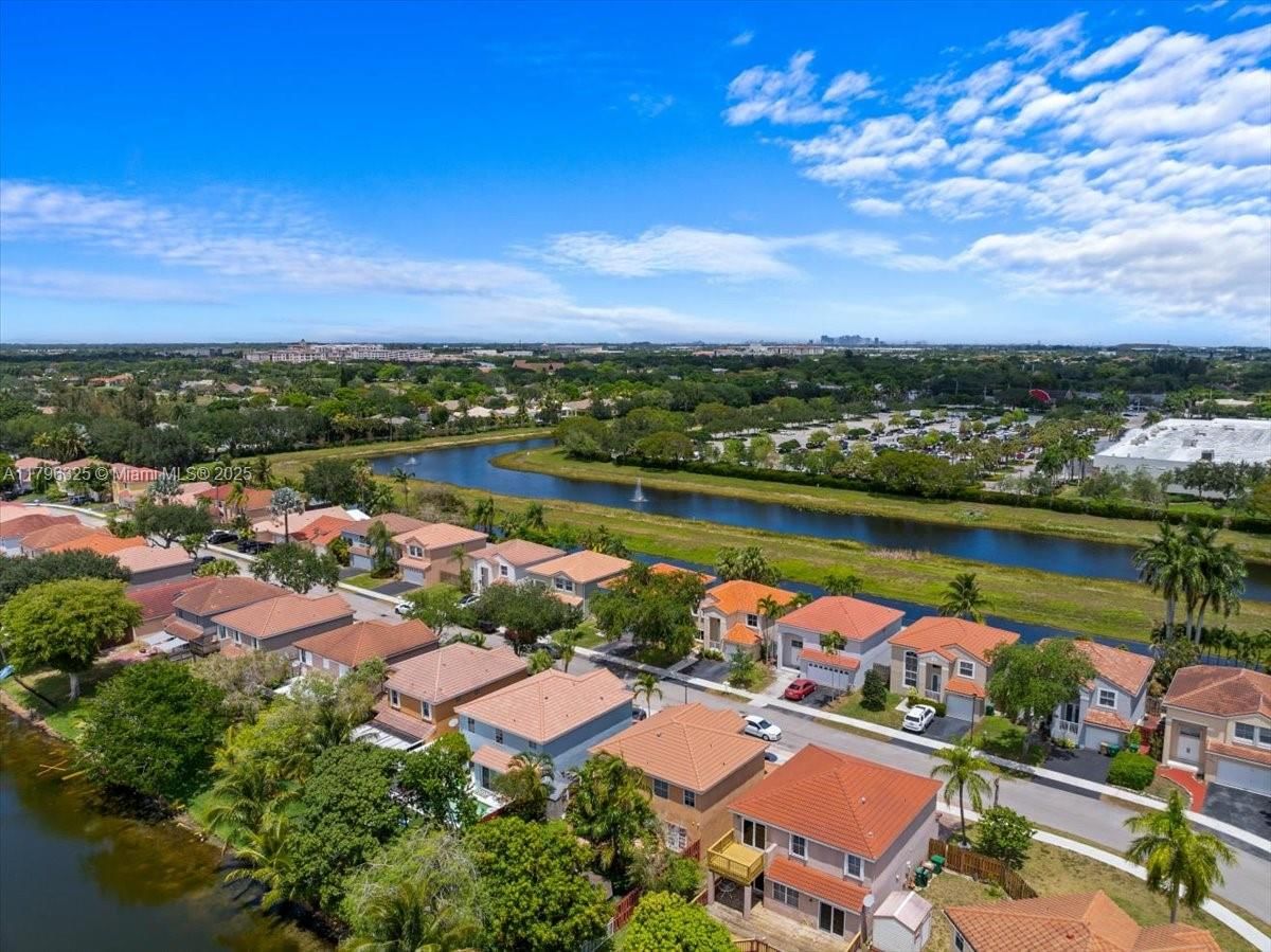 Real estate property located at 4370 82nd Way, Broward, Orange Drive-pine Island, Davie, FL