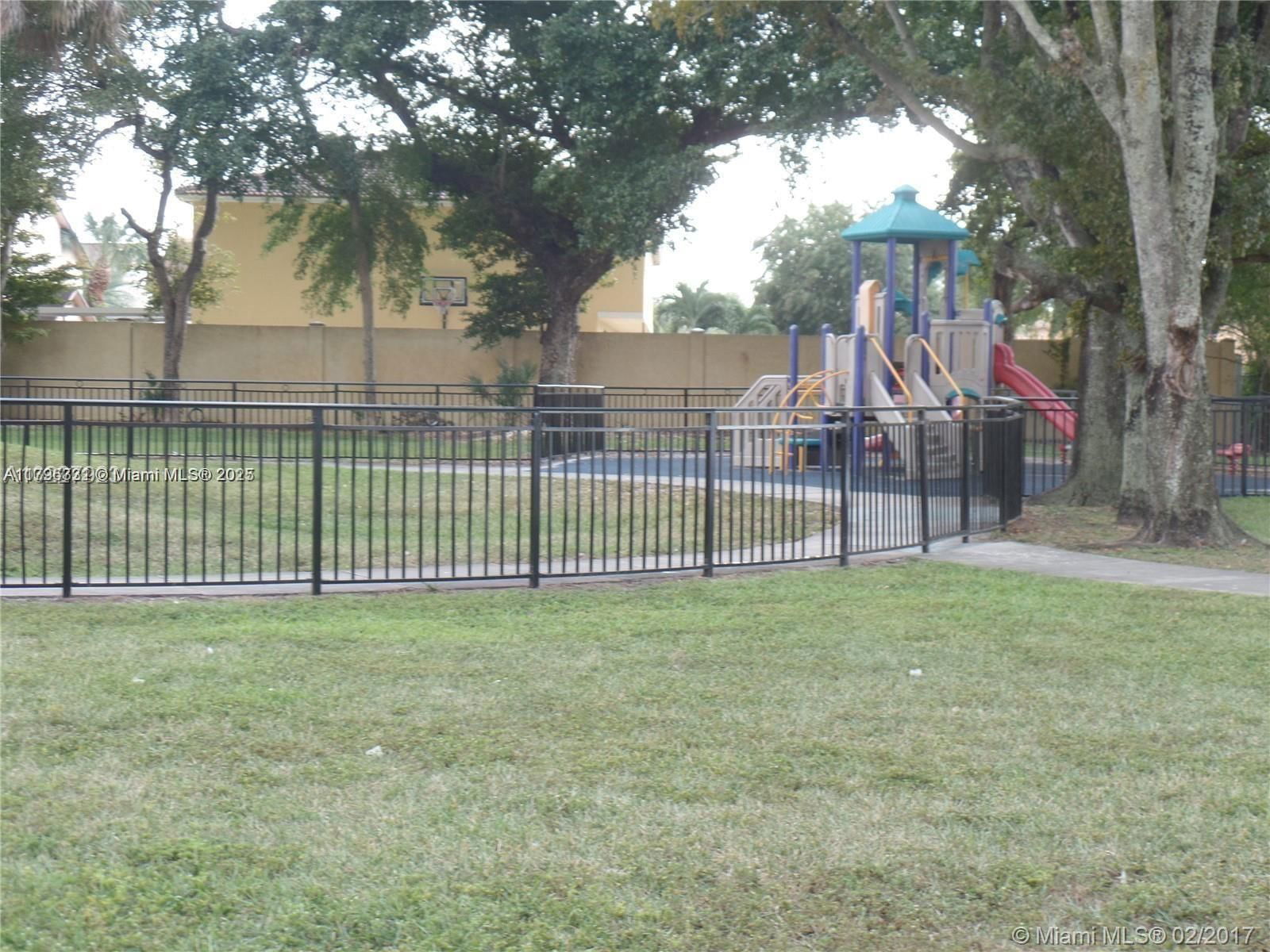 Real estate property located at 10000 80th Ct #2223, Miami-dade, Samari Lake East Condo, Hialeah Gardens, FL