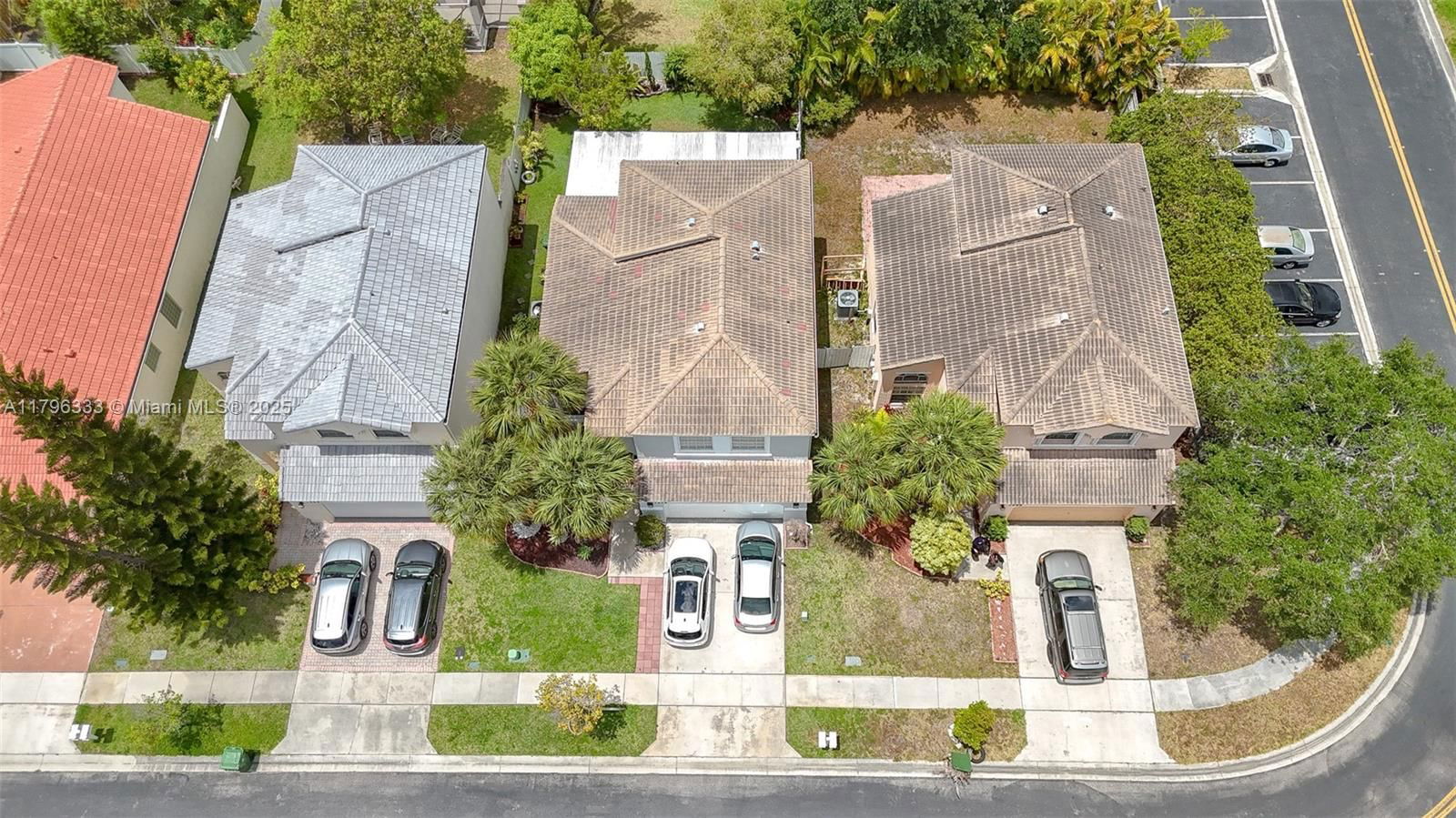 Real estate property located at 1374 159th Ave, Broward, Towngate, Pembroke Pines, FL
