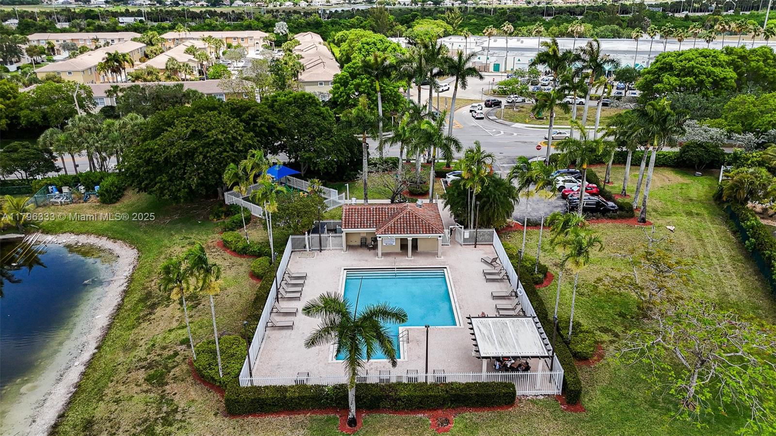 Real estate property located at 1374 159th Ave, Broward, Towngate, Pembroke Pines, FL