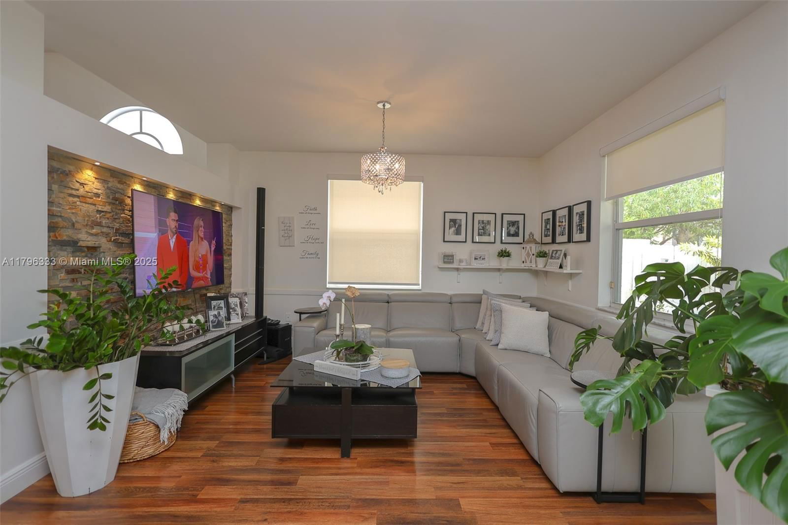 Real estate property located at 1374 159th Ave, Broward, Towngate, Pembroke Pines, FL