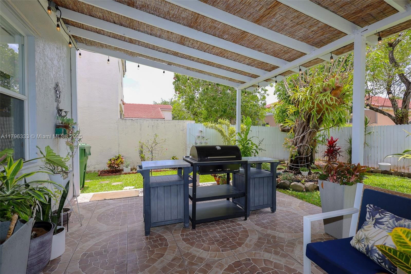 Real estate property located at 1374 159th Ave, Broward, Towngate, Pembroke Pines, FL