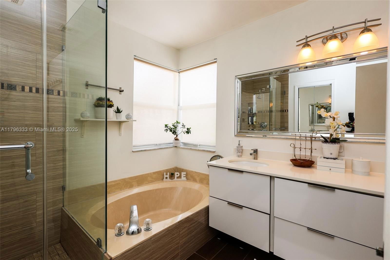 Real estate property located at 1374 159th Ave, Broward, Towngate, Pembroke Pines, FL