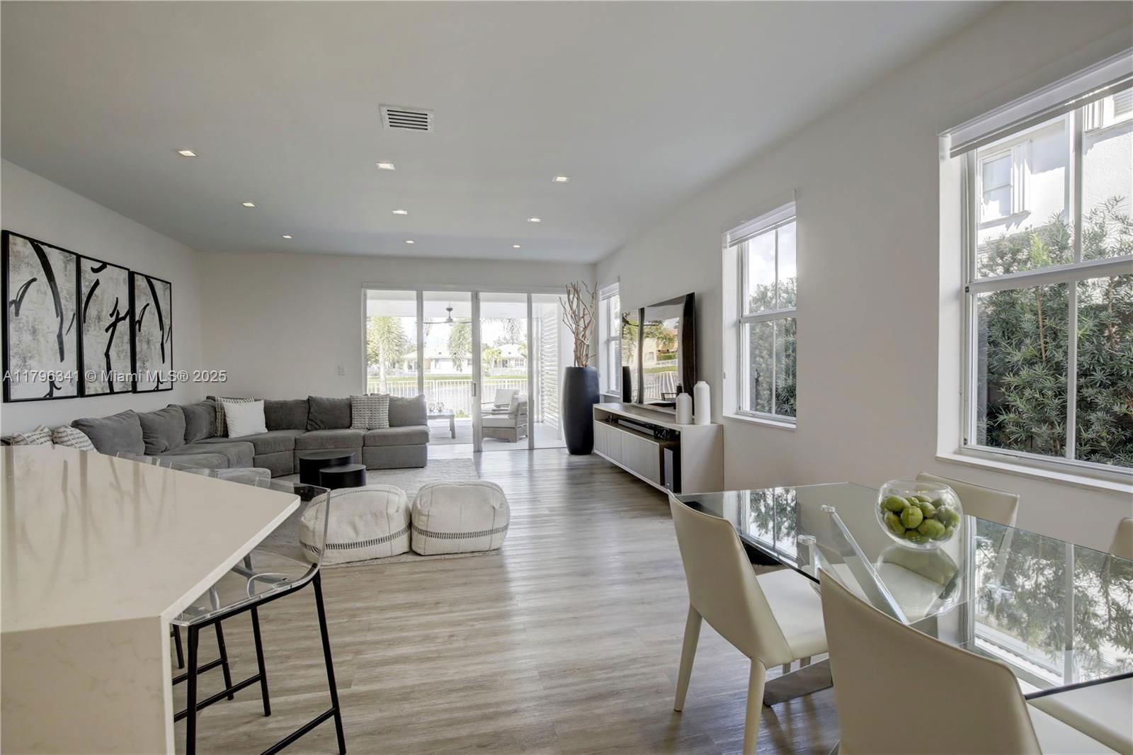 Real estate property located at 11265 78th St, Miami-dade, Doral Isles North Sec One, Doral, FL