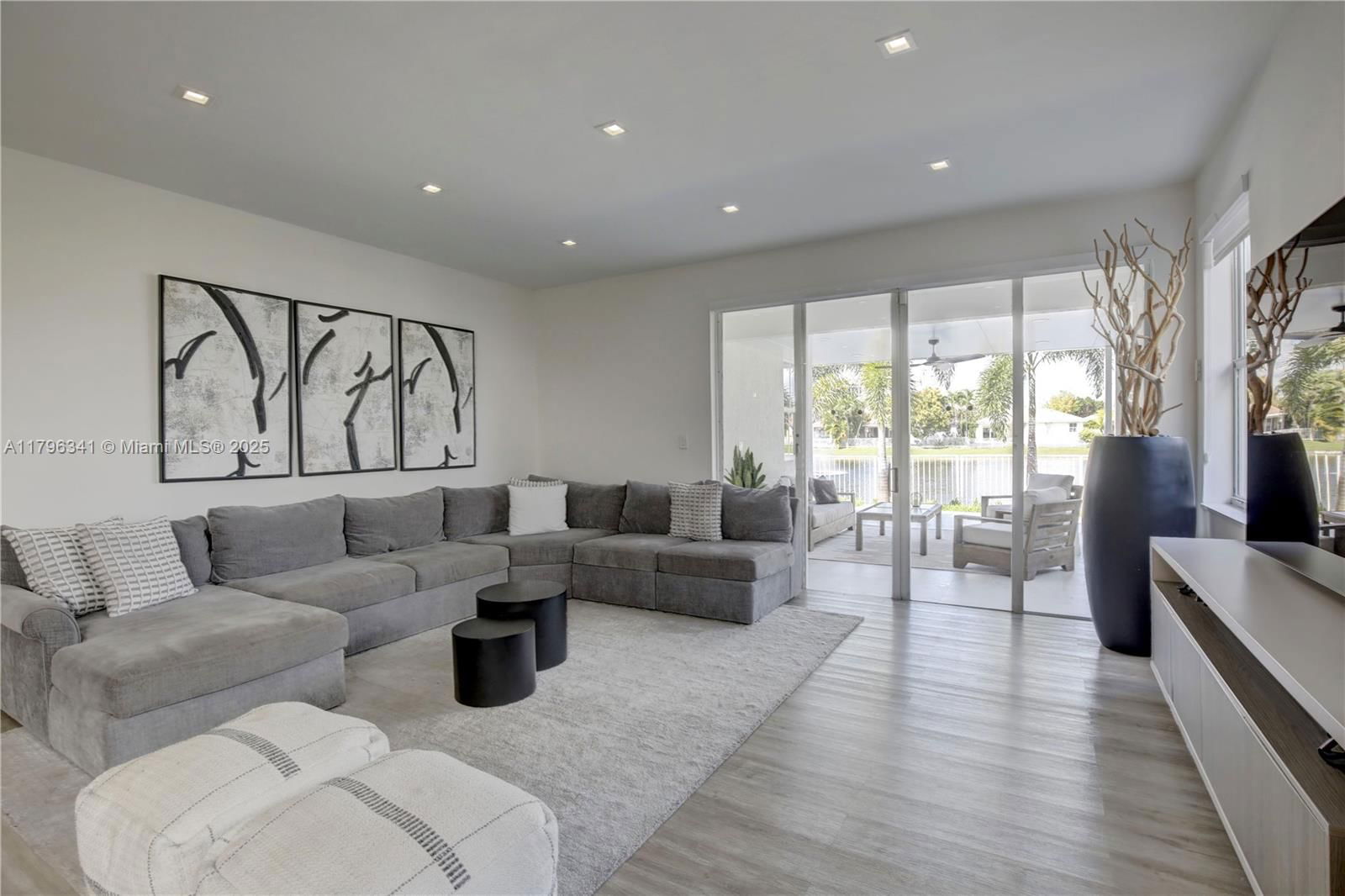 Real estate property located at 11265 78th St, Miami-dade, Doral Isles North Sec One, Doral, FL