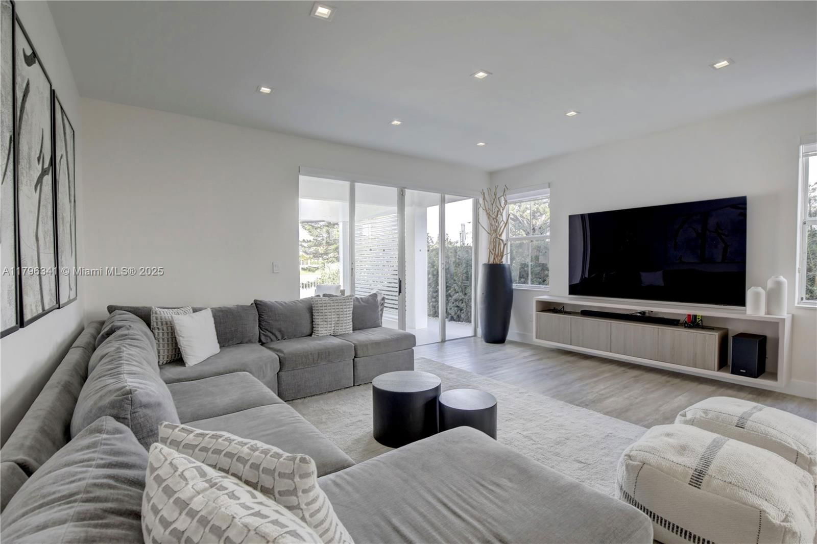 Real estate property located at 11265 78th St, Miami-dade, Doral Isles North Sec One, Doral, FL