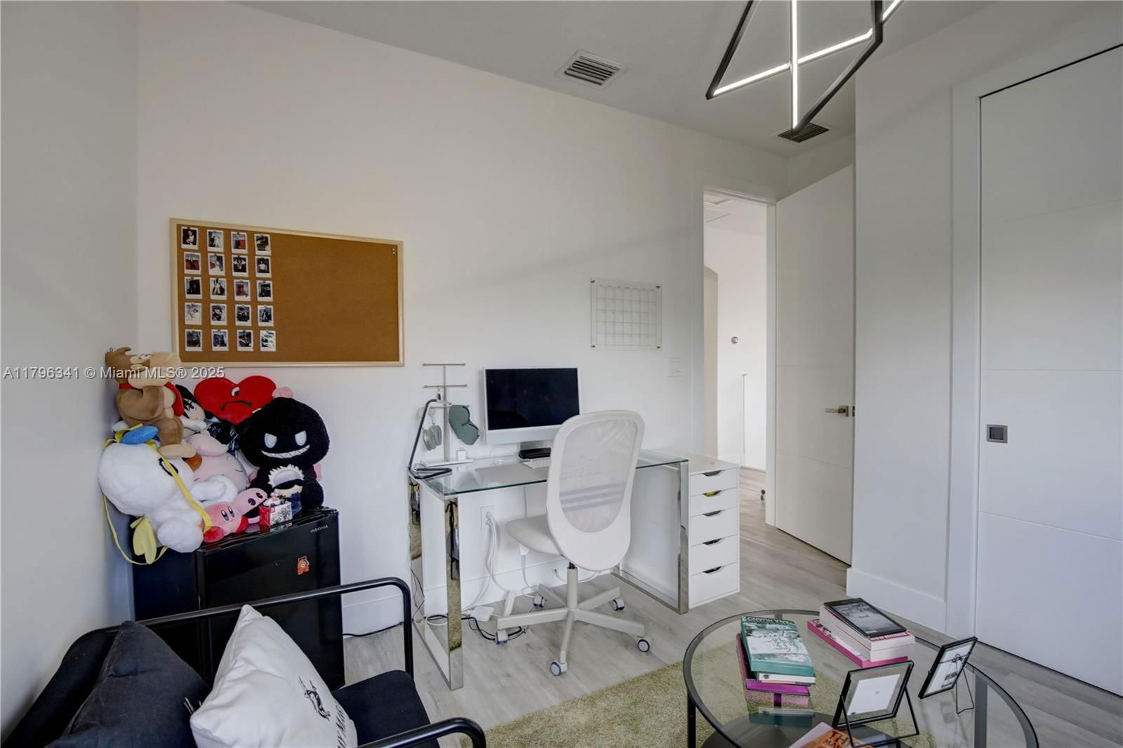 Real estate property located at 11265 78th St, Miami-dade, Doral Isles North Sec One, Doral, FL