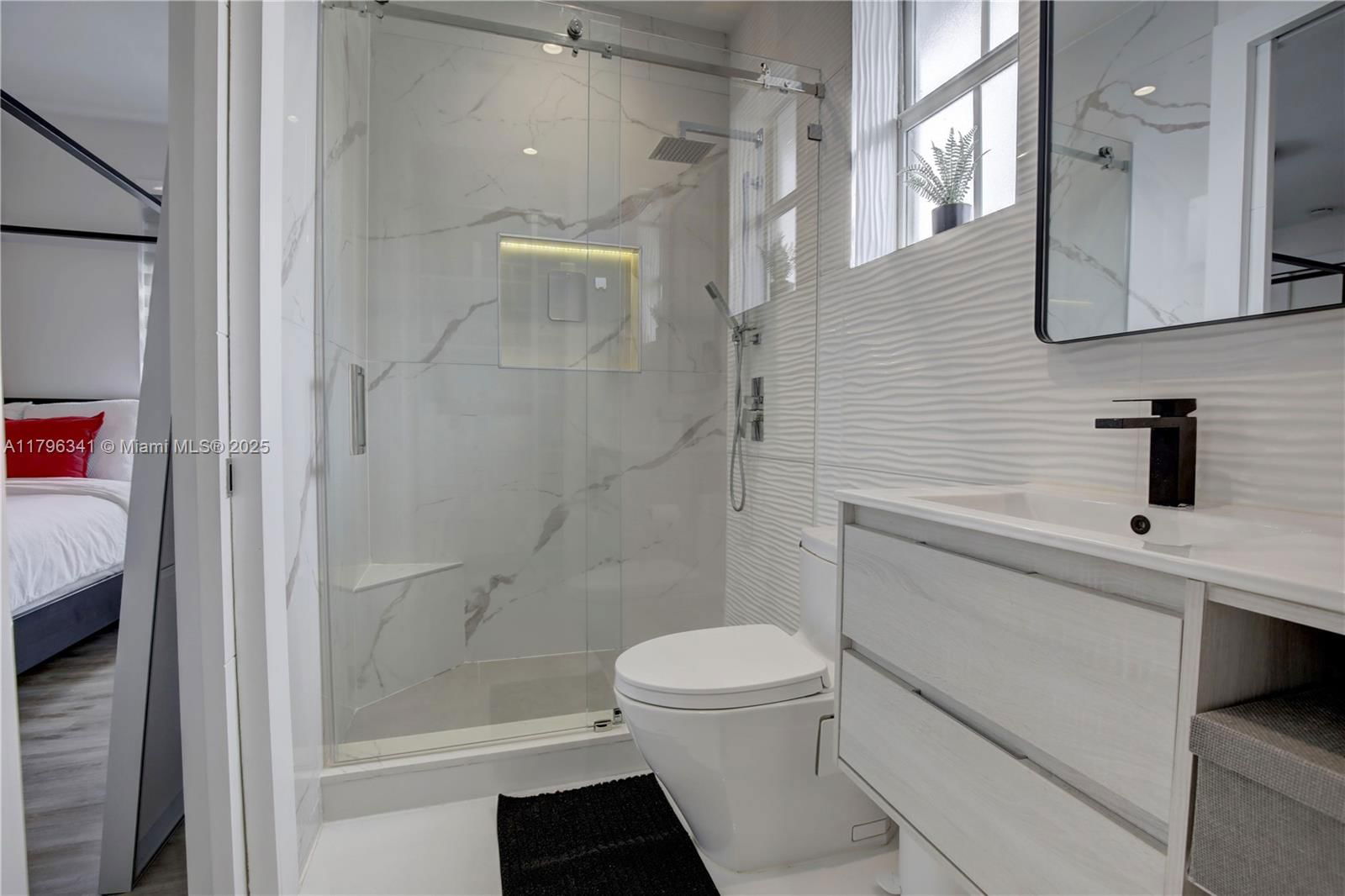 Real estate property located at 11265 78th St, Miami-dade, Doral Isles North Sec One, Doral, FL