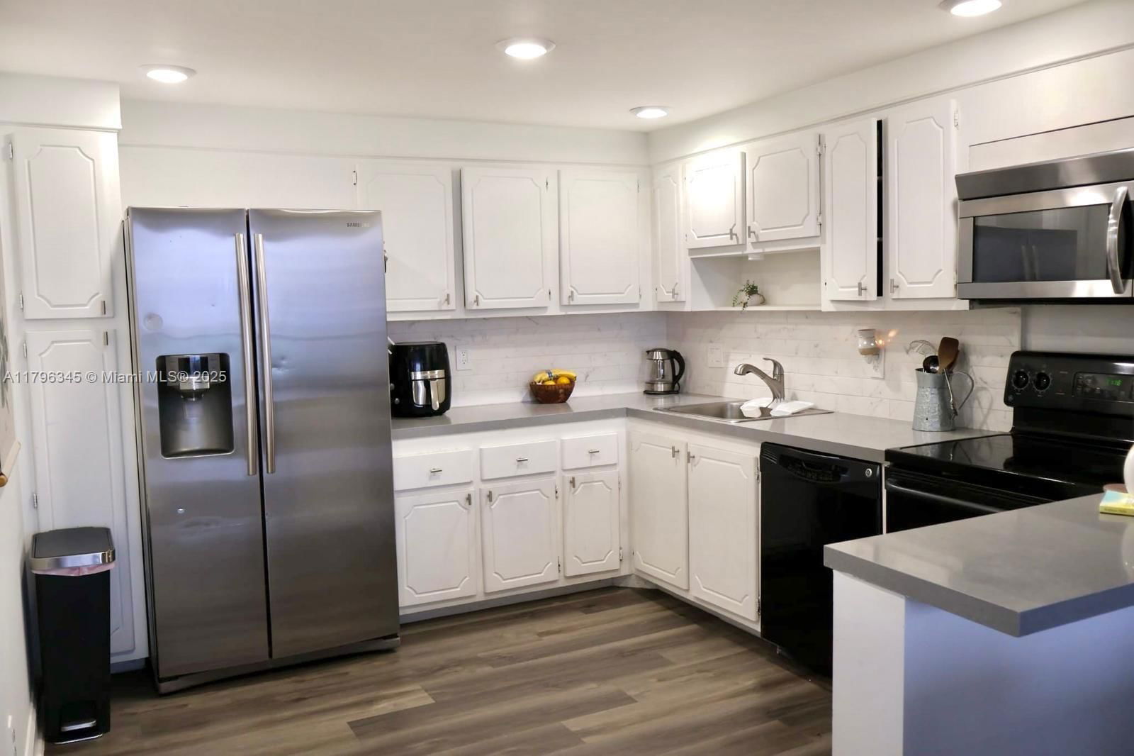 Real estate property located at 13499 Biscayne Blvd. #610, Miami-dade, Sailboat Cay Condo, North Miami, FL