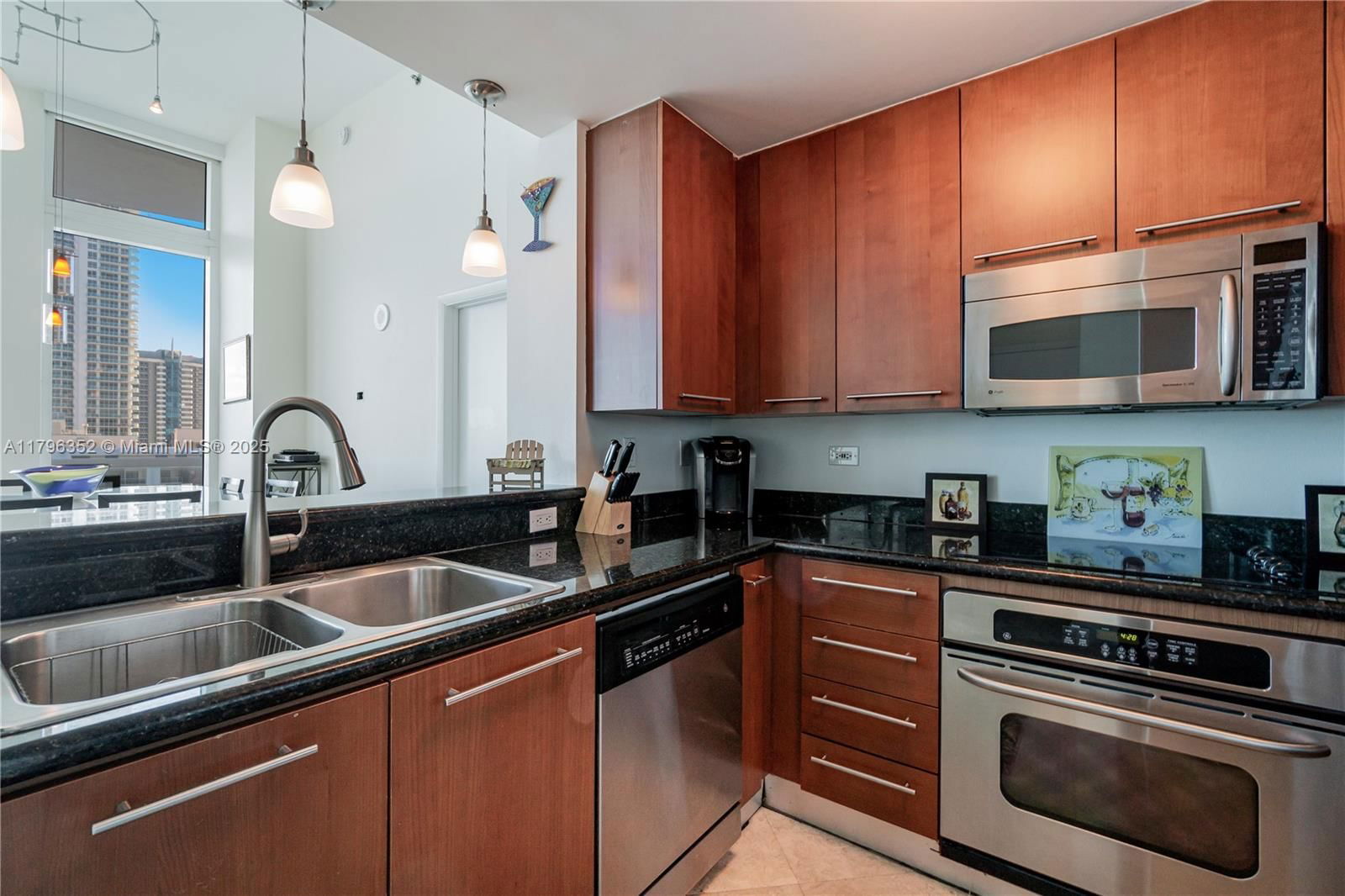 Real estate property located at 6515 Collins Ave #1806, Miami-dade, Belaire On The Ocean Condo, Miami Beach, FL