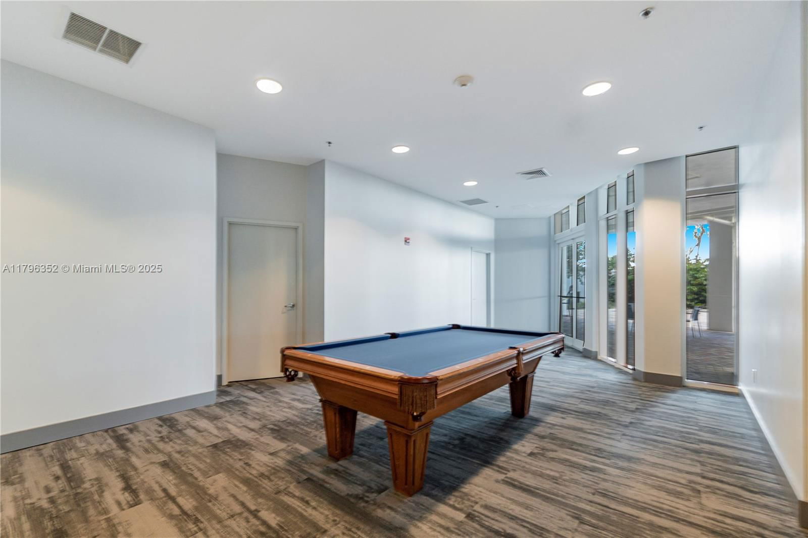 Real estate property located at 6515 Collins Ave #1806, Miami-dade, Belaire On The Ocean Condo, Miami Beach, FL
