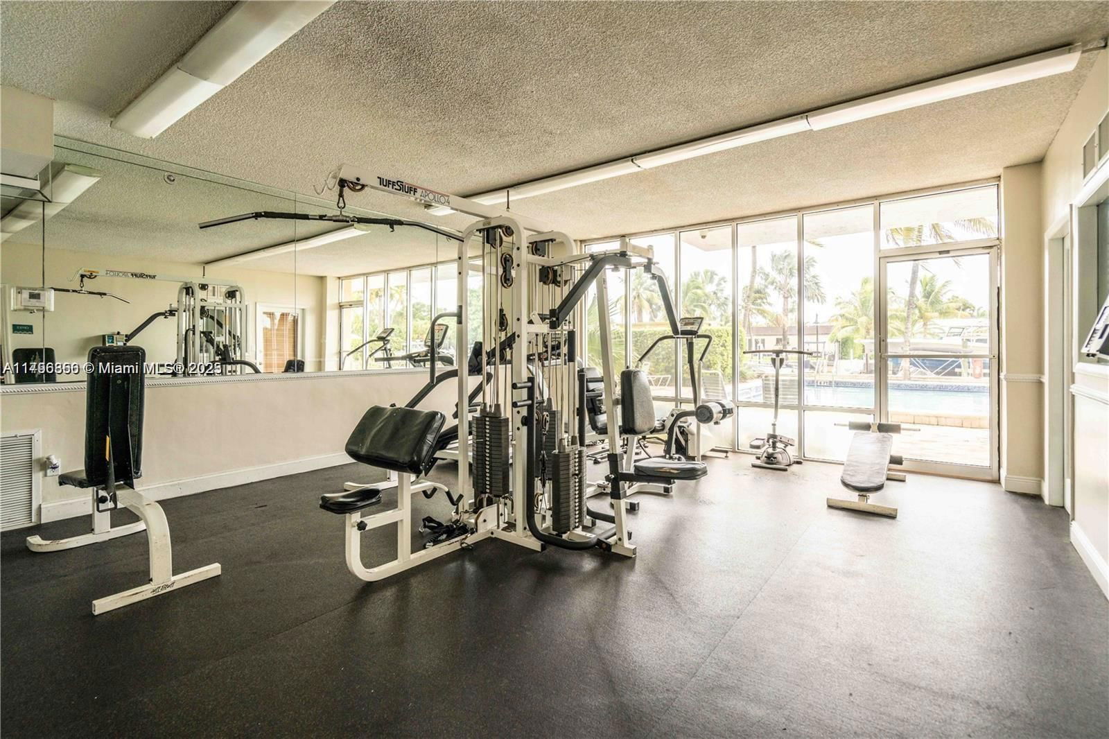 Real estate property located at 2350 135th St #510, Miami-dade, Vecino Del Mar Condo, North Miami, FL