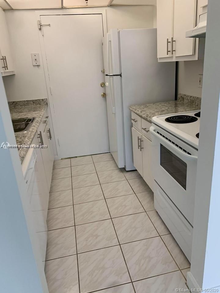 Real estate property located at 2350 135th St #510, Miami-dade, Vecino Del Mar Condo, North Miami, FL