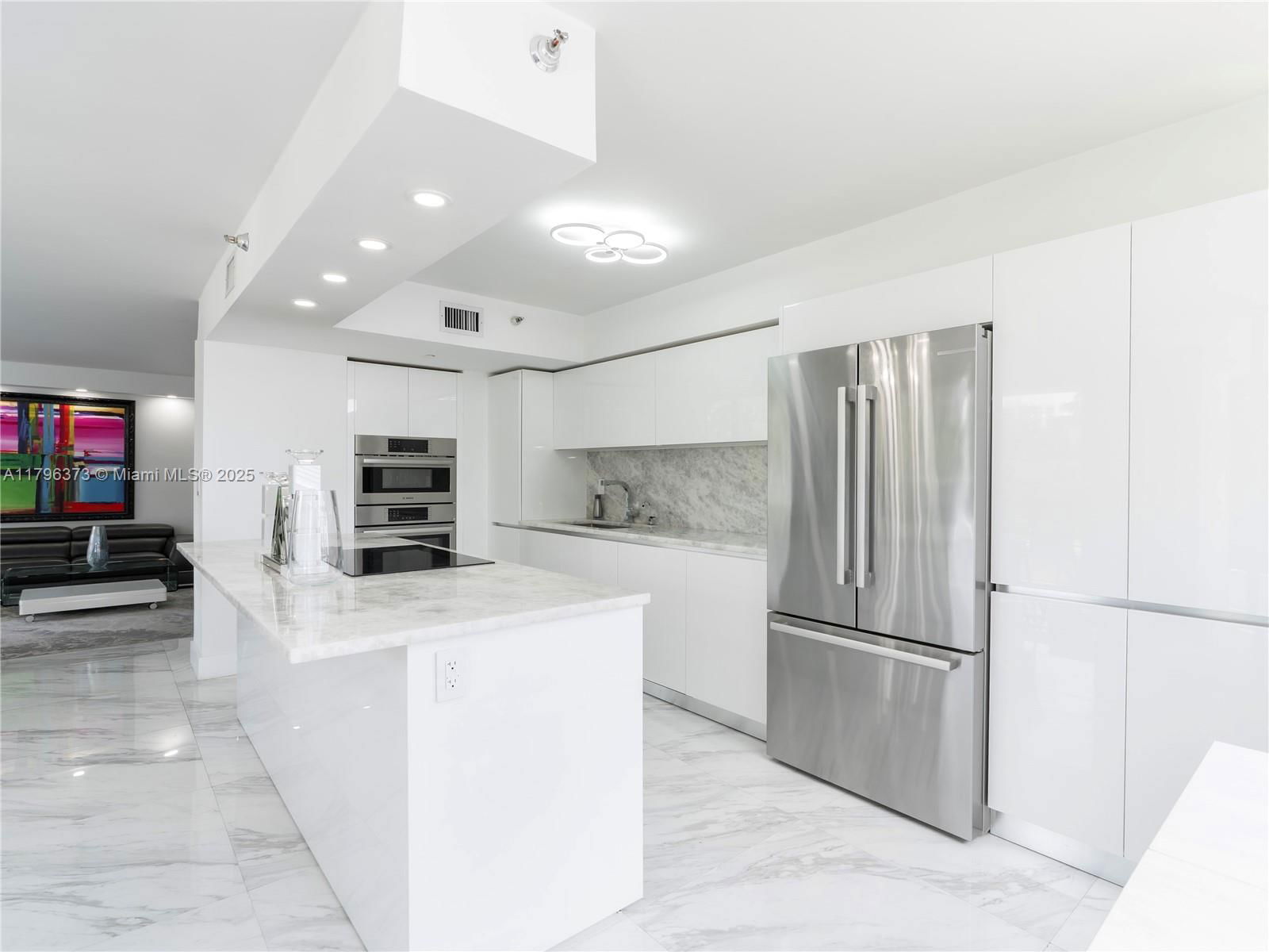 Real estate property located at 19195 36th Ct #201, Miami-dade, Mystic Pointe Condo No Tw, Aventura, FL
