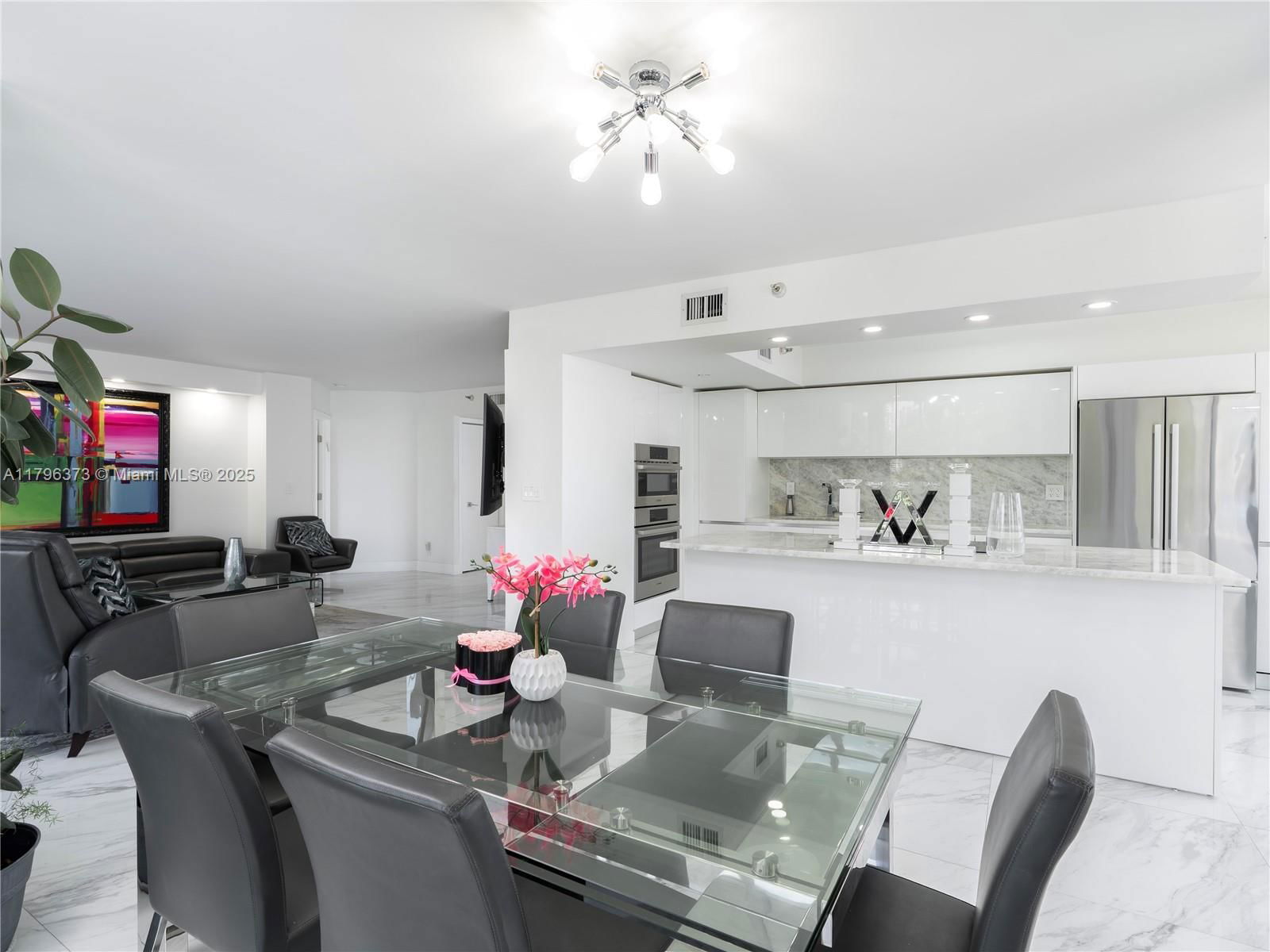 Real estate property located at 19195 36th Ct #201, Miami-dade, Mystic Pointe Condo No Tw, Aventura, FL