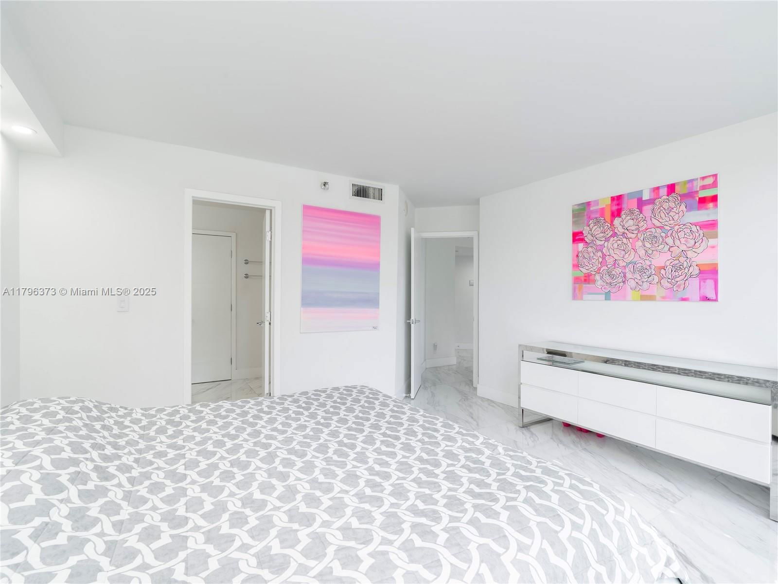Real estate property located at 19195 36th Ct #201, Miami-dade, Mystic Pointe Condo No Tw, Aventura, FL