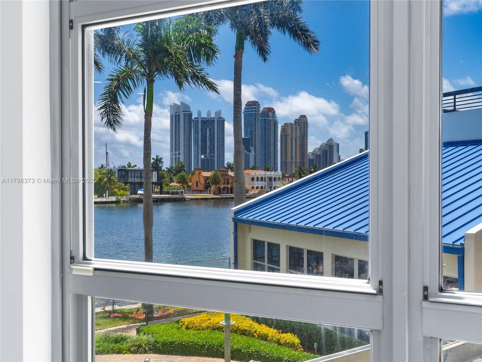 Real estate property located at 19195 36th Ct #201, Miami-dade, Mystic Pointe Condo No Tw, Aventura, FL